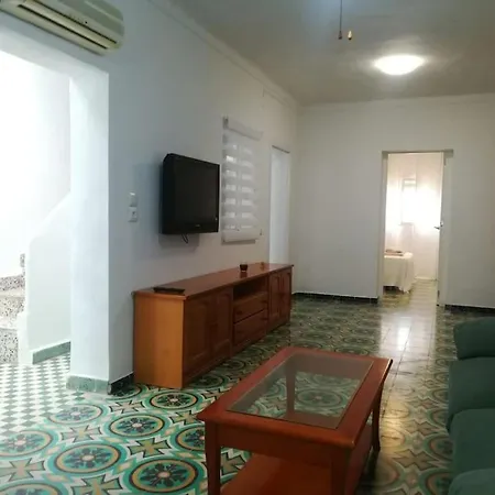 Semesterbostad Casa Rodrigo, Acogedora Casa 1 Dormitorio, Planta Baja Toda La Casa, Opcion De Parking Cercano Consultar Precio *